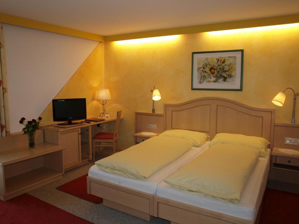 Hotel-Restaurant Burgblick Дорфгащайн Стая снимка